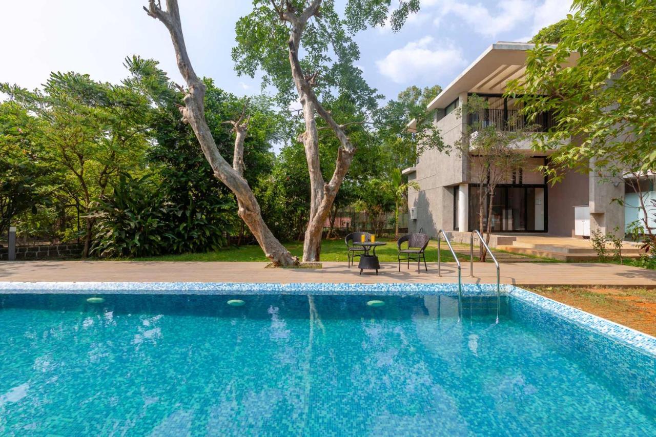 Villa Foresta By Stayvista With Modern Decor, Swimming Pool & Expansive Lawn For A Perfect Escape Lonavala Kültér fotó