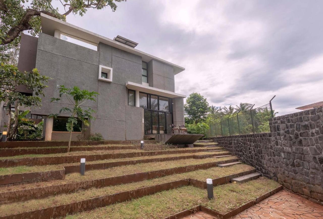 Villa Foresta By Stayvista With Modern Decor, Swimming Pool & Expansive Lawn For A Perfect Escape Lonavala Kültér fotó