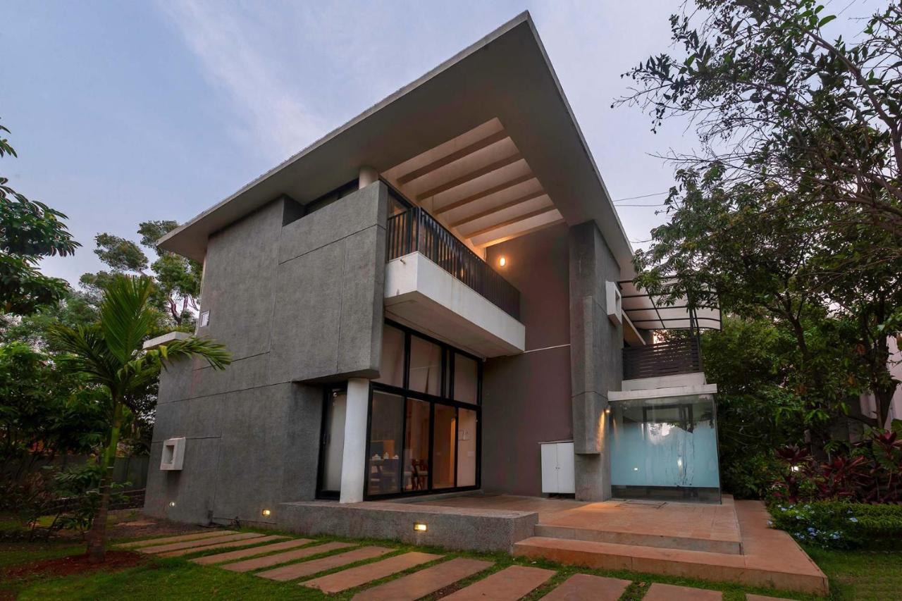 Villa Foresta By Stayvista With Modern Decor, Swimming Pool & Expansive Lawn For A Perfect Escape Lonavala Kültér fotó