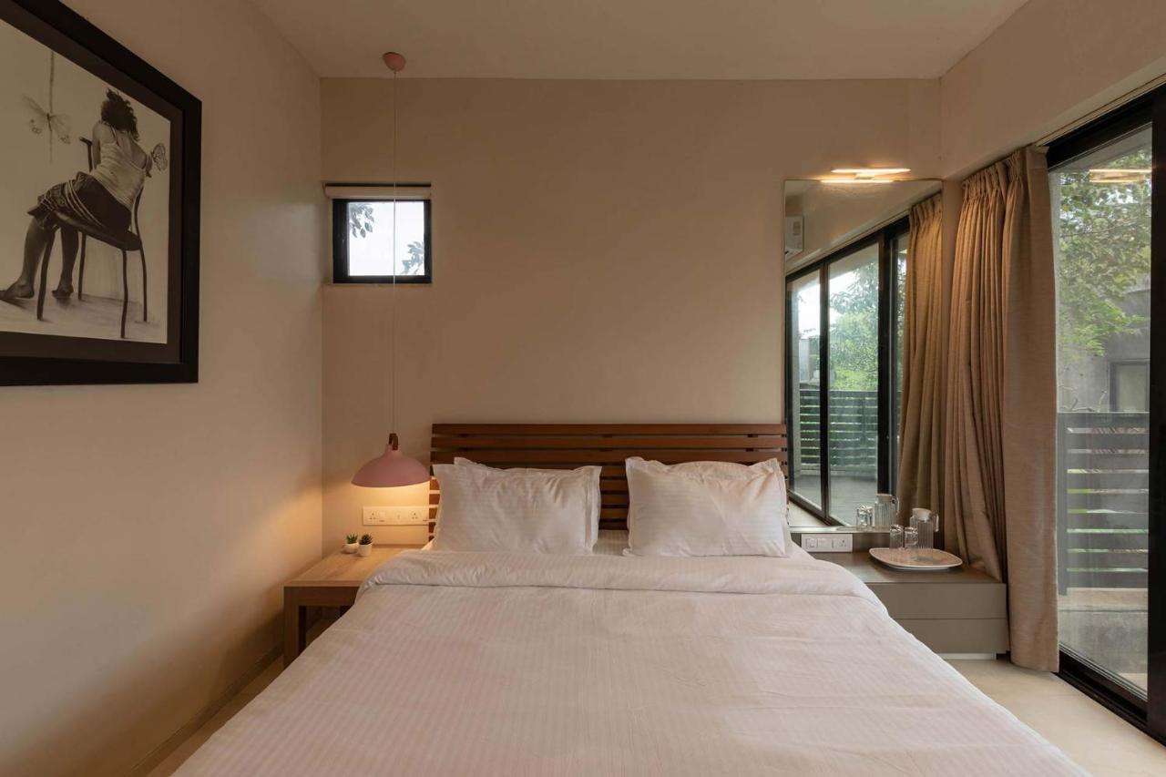 Villa Foresta By Stayvista With Modern Decor, Swimming Pool & Expansive Lawn For A Perfect Escape Lonavala Kültér fotó